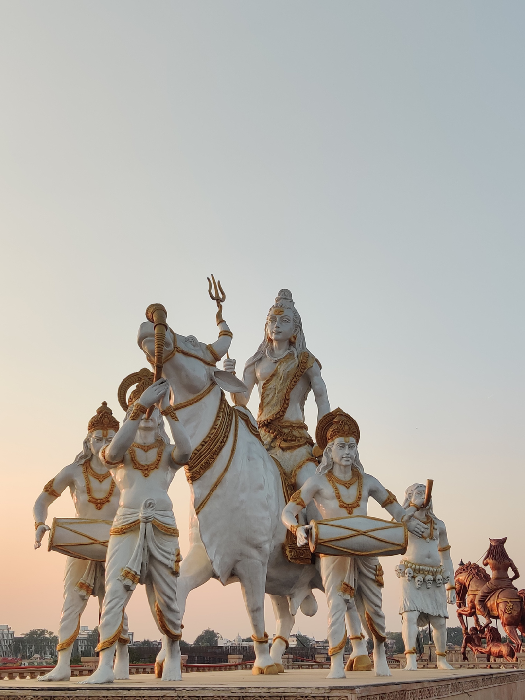 महाकाल लोक में भगवान शिव की कलात्मक प्रतिमा